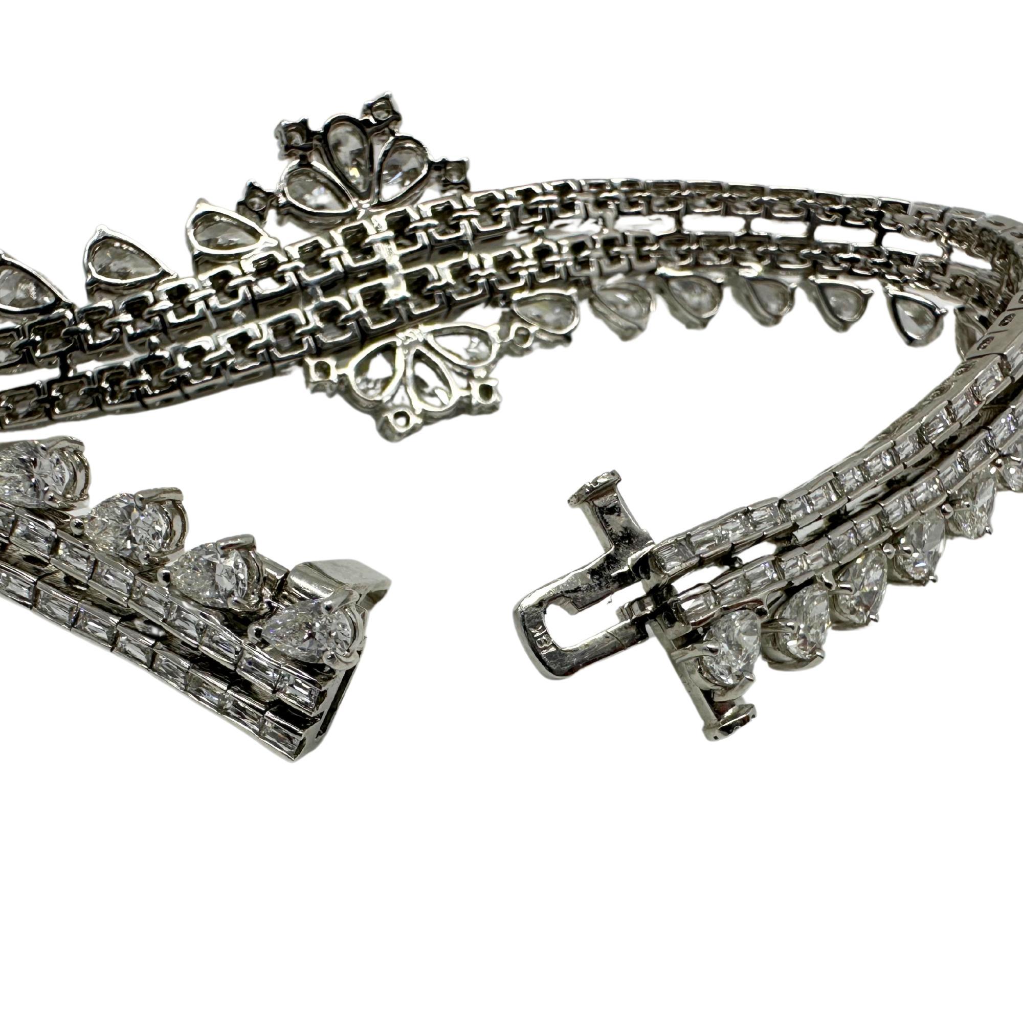 Donna Bracciale in oro bianco 18 carati con diamanti taglio pera e baguette in vendita