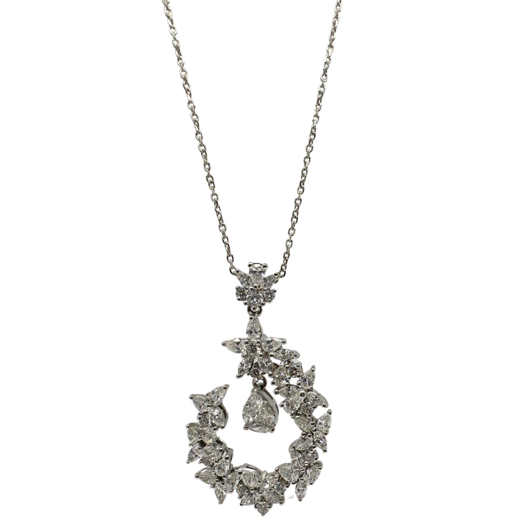 18K White Gold Pear and Marquise Cut Diamond Pendant Necklace
Condition: In good condition with some minor surface wear consistent with age.
Length: 14.50 inches, 2 inch pendant
Width od pendant: 1.25 inches
Metal: 18K White Gold
Weight: 13.1