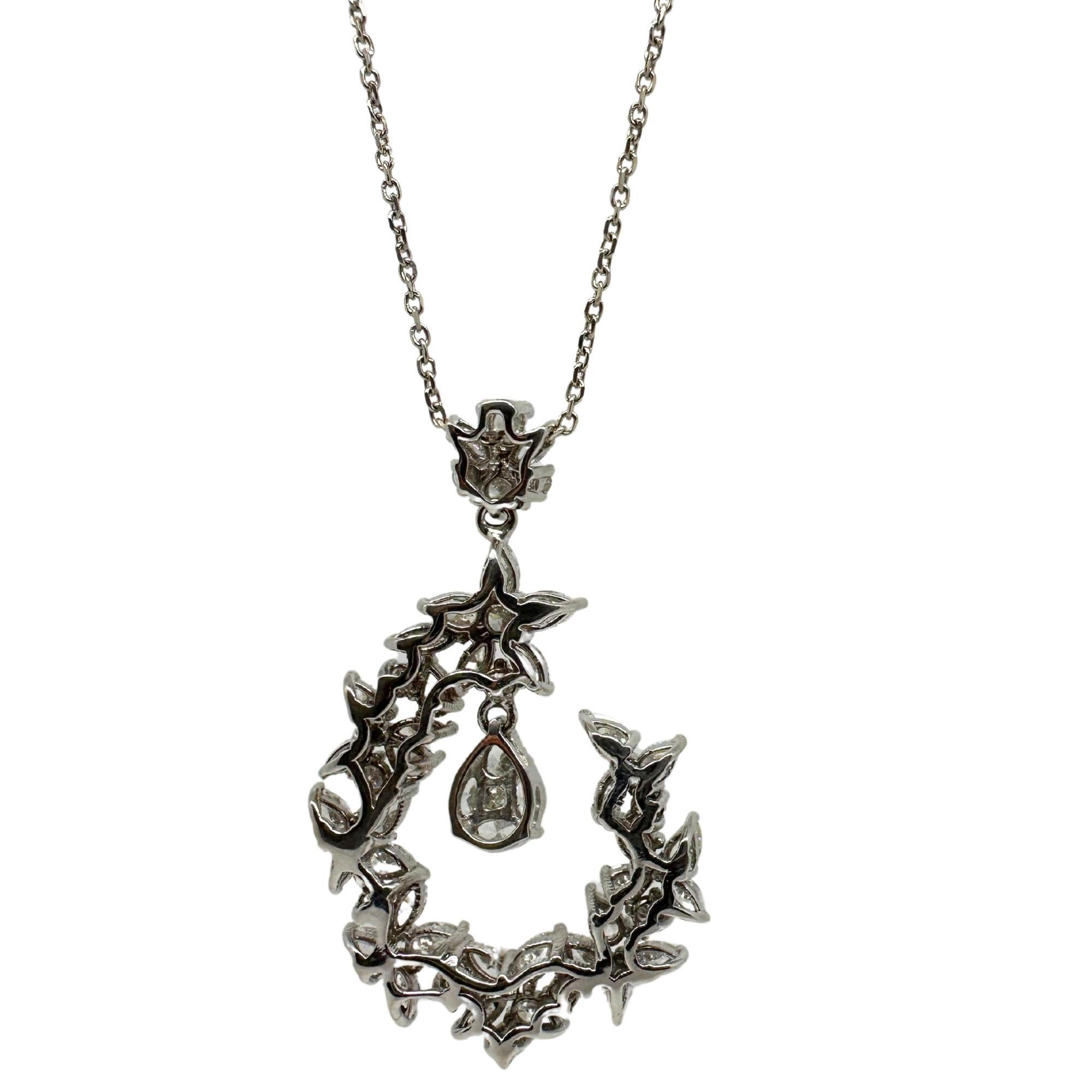 18K White Gold Pear and Marquise Cut Diamond Pendant Necklace For Sale 1