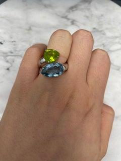 18k White Gold Pear Cut Blue Topaz and Peridot Ring