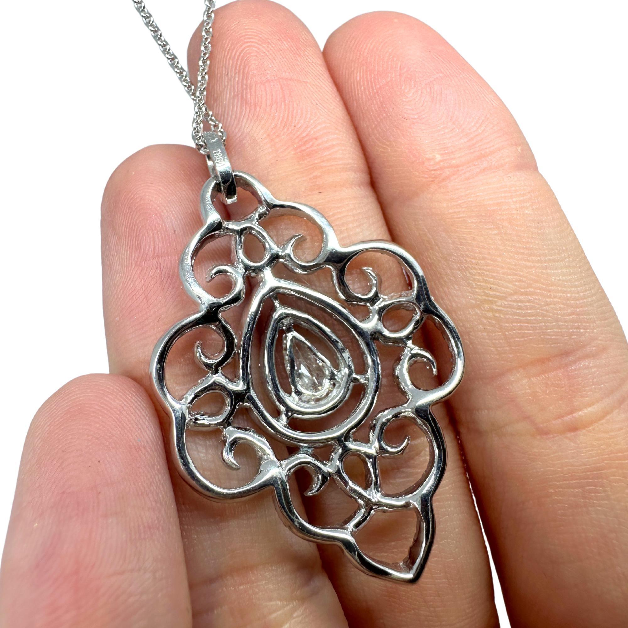 18K White Gold Pear Cut Diamond Pendant Necklace For Sale 1