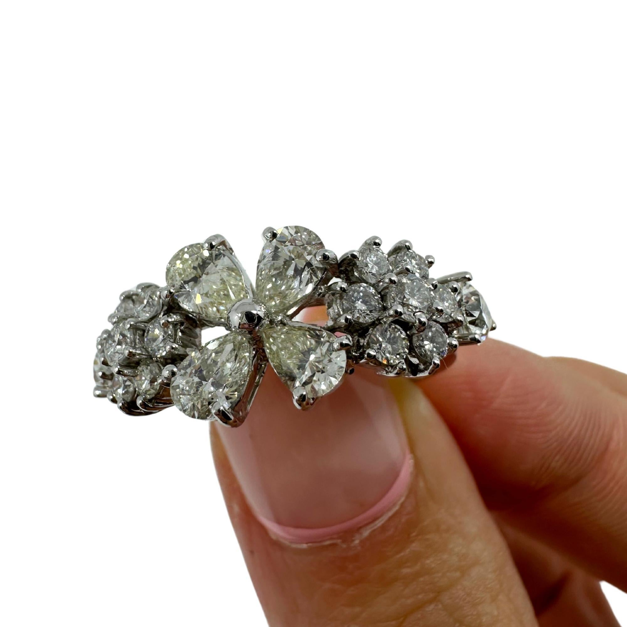 18k White Gold Pear Cut Diamond Ring For Sale 7