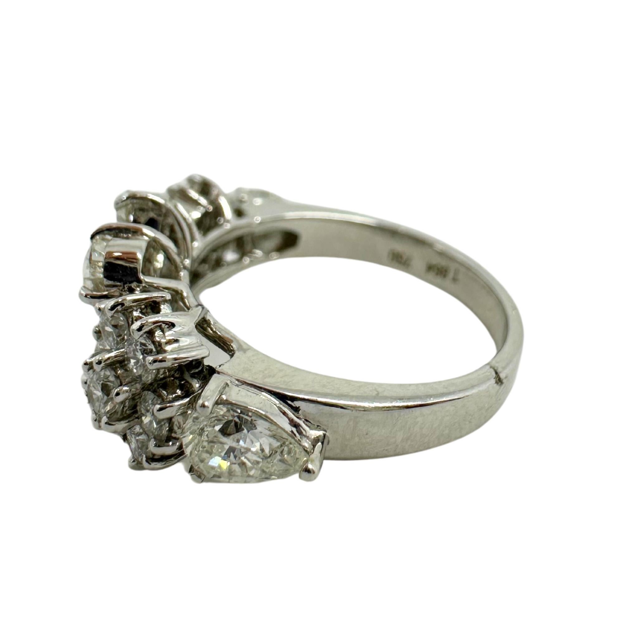 18k White Gold Pear Cut Diamond Ring In Good Condition For Sale In New York, NY