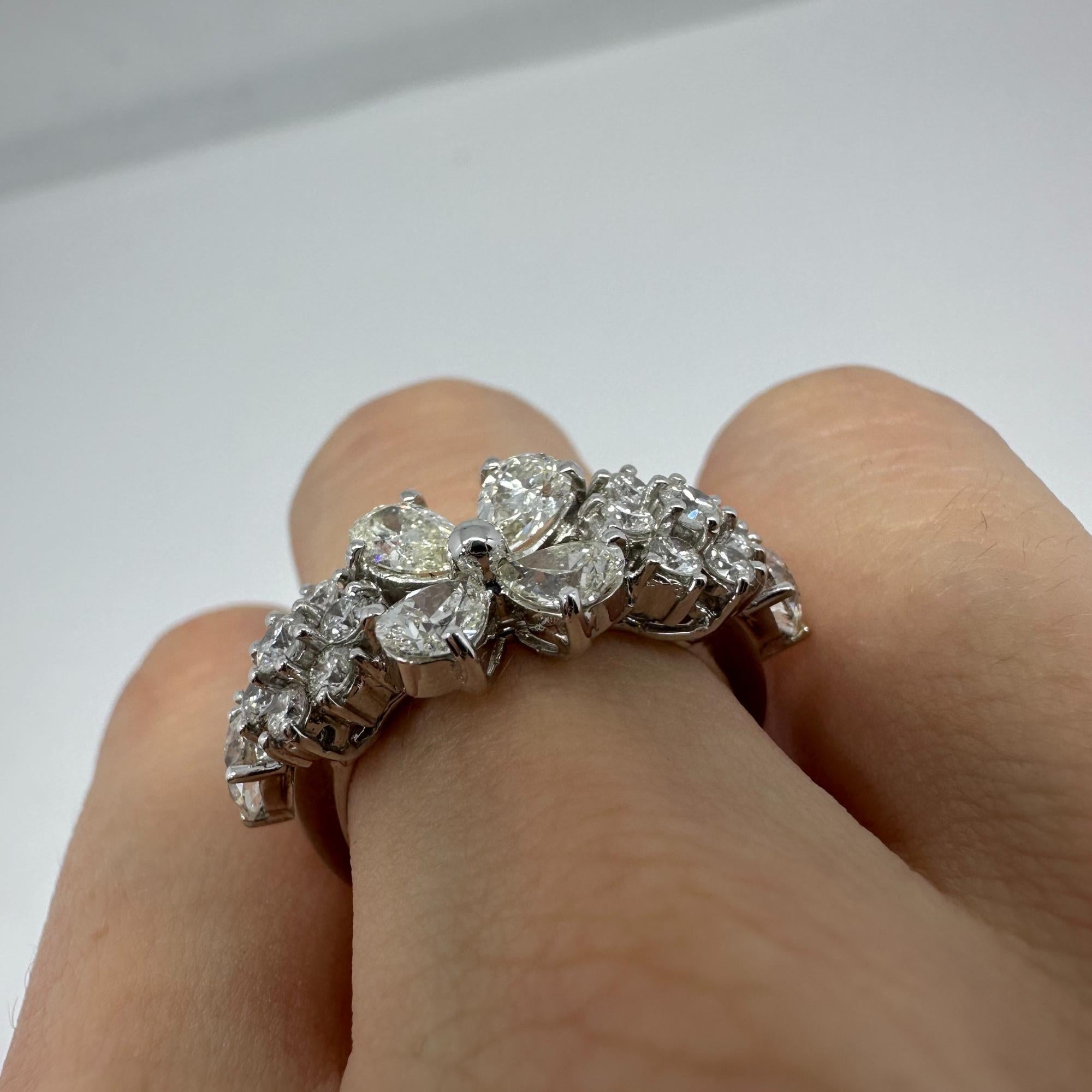 18k White Gold Pear Cut Diamond Ring For Sale 4