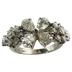 18k White Gold Pear Cut Diamond Ring