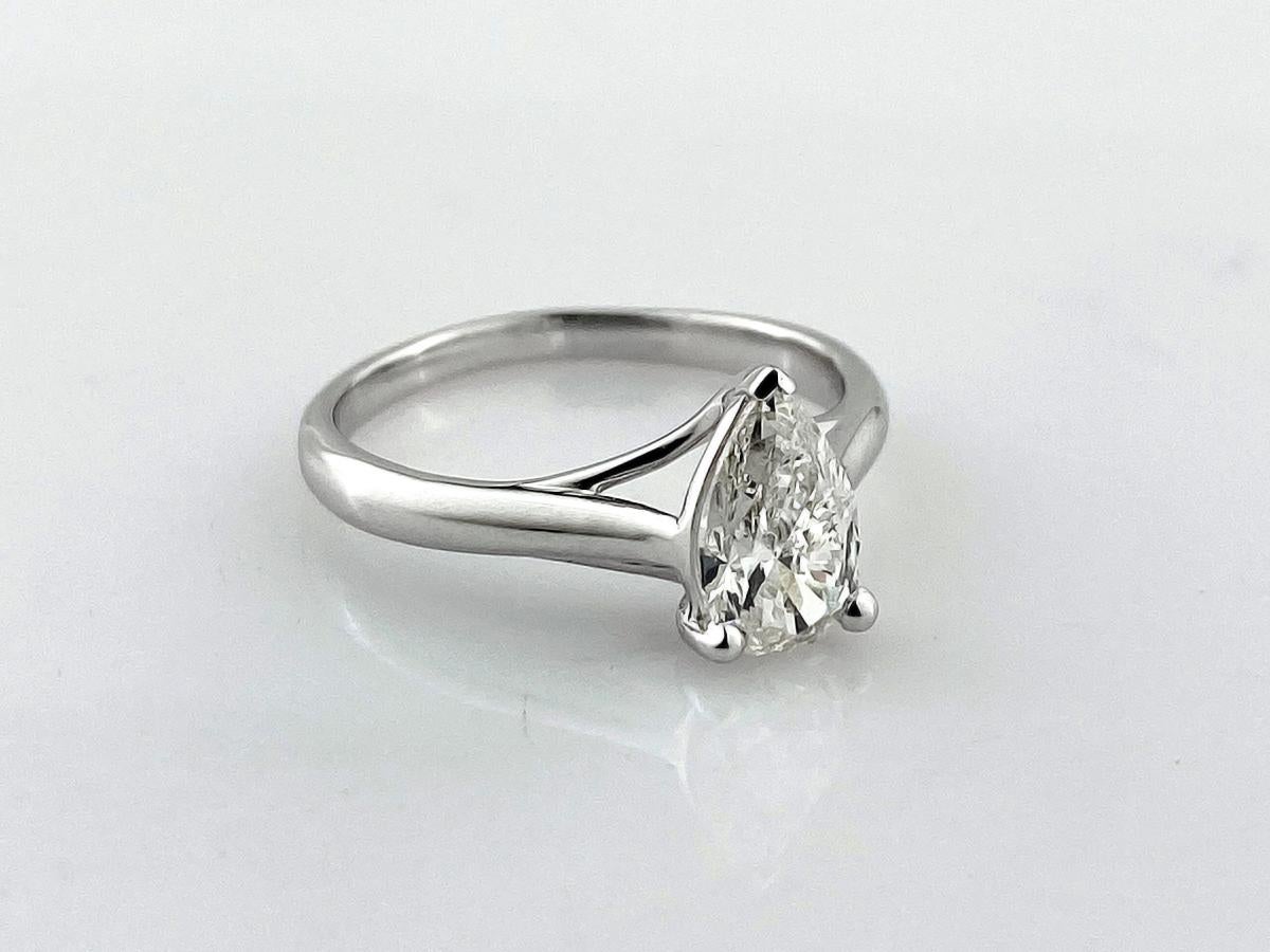 18K Weißgold Birnenschliff Diamant Solitär Ring - 1,00 Karat im Zustand „Neu“ im Angebot in Antwerp, BE