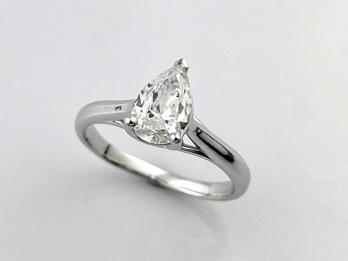 18K Weißgold Birnenschliff Diamant Solitär Ring - 1,00 Karat Damen im Angebot