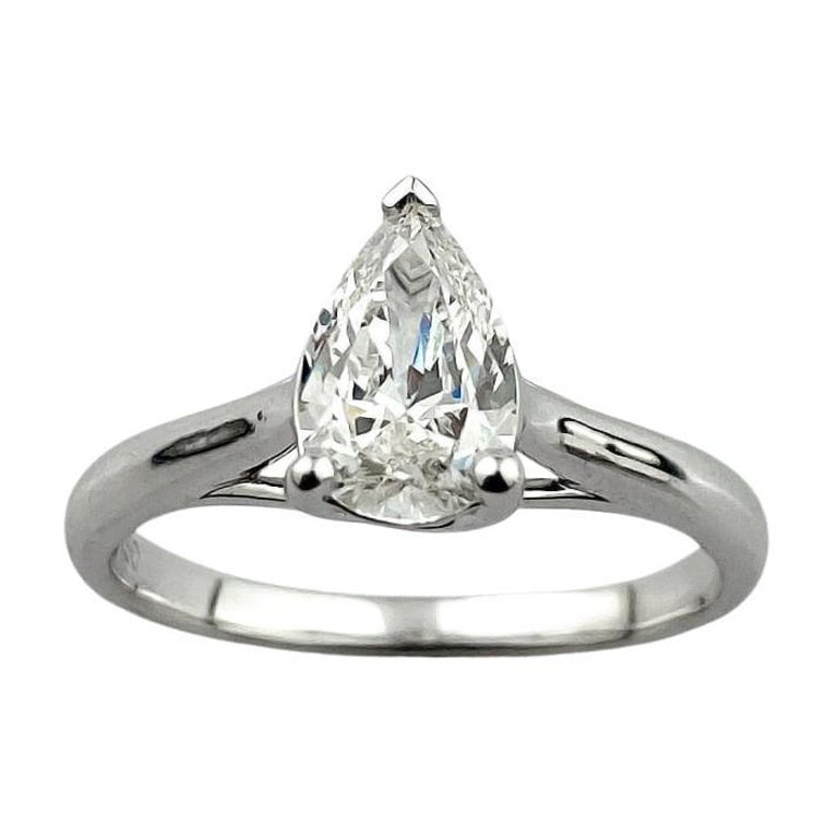 Bague solitaire en or blanc 18K avec diamant taille poire - 1,00 carat