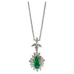 18k White Gold Pear Cut Emerald And Marquise Cut Diamond Pendant Necklace