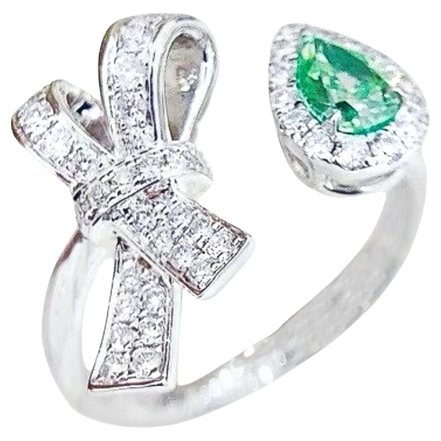18K White Gold Pear-Cut Fancy Green Natural Diamond & Diamond Ring