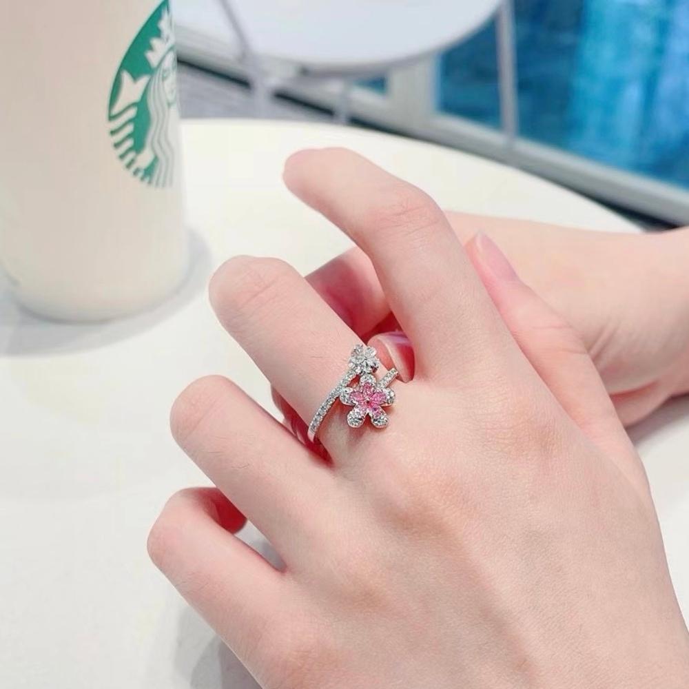 Modern 18K White Gold Pear-Cut Fancy Pink Diamond & Diamond Flower Ring For Sale