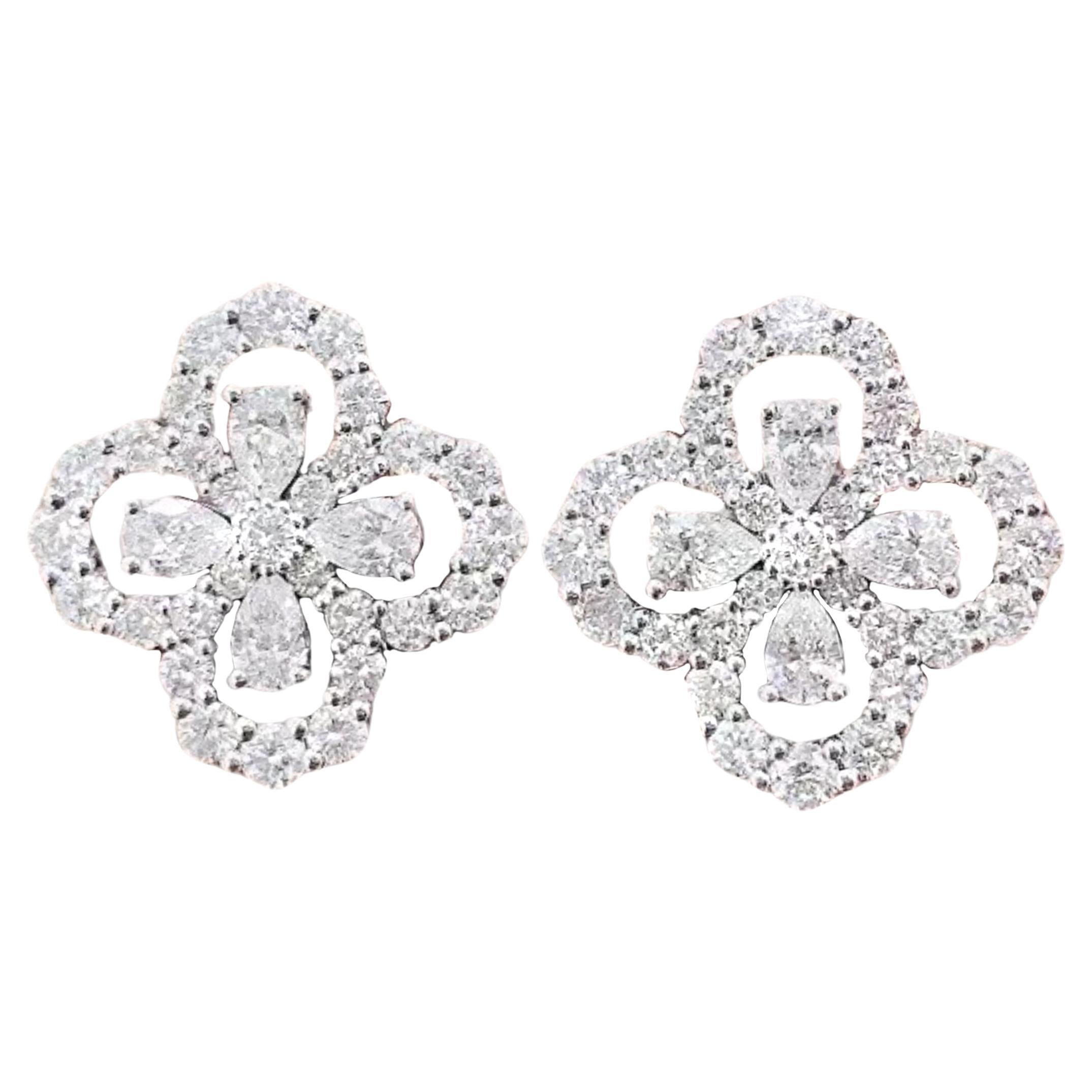 18K White Gold Pear-Cut Natural Diamond Stud Earrings