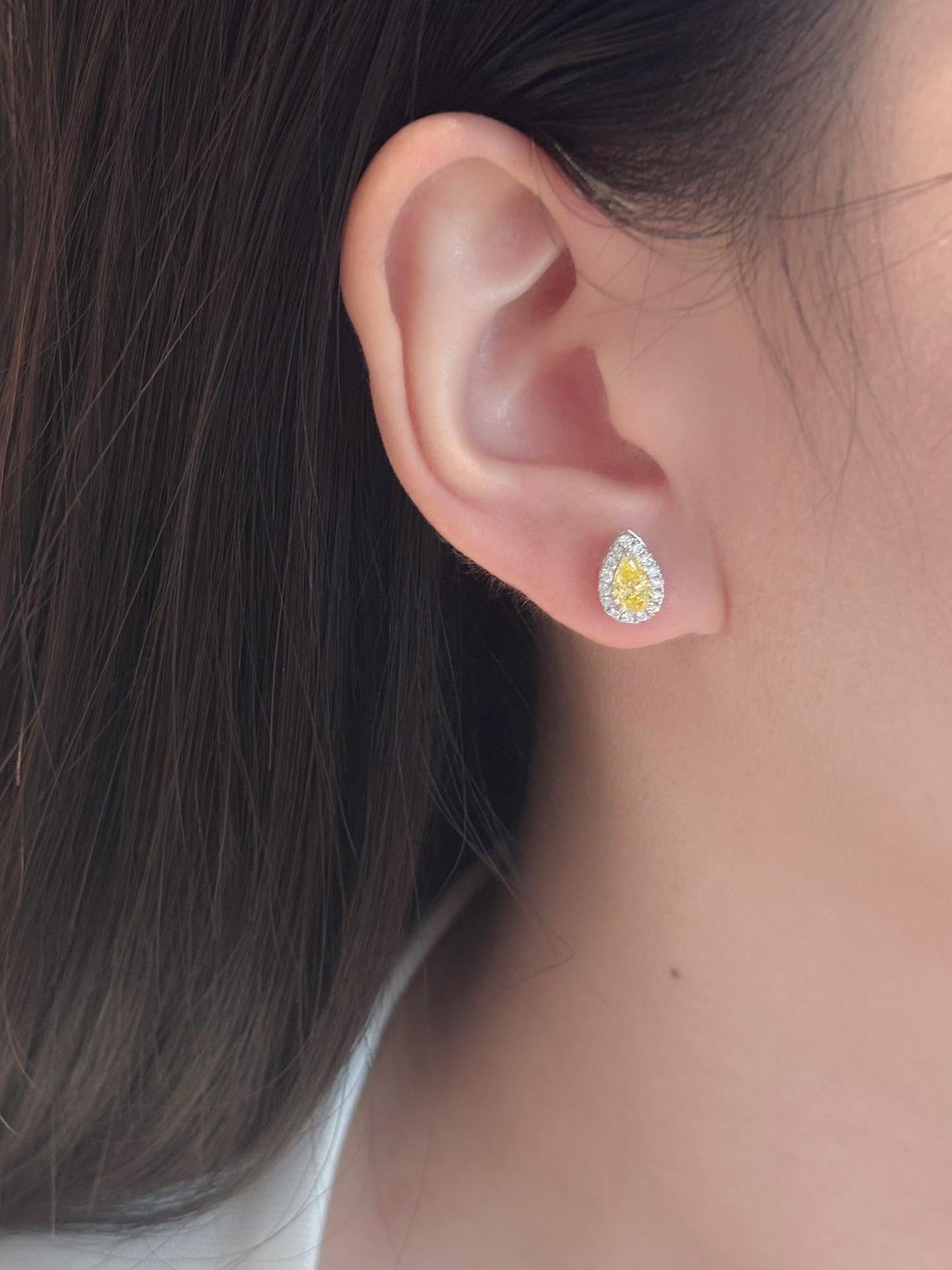 Pear Cut 18K White Gold Pear-Cut Yellow Diamond Stud Earrings For Sale