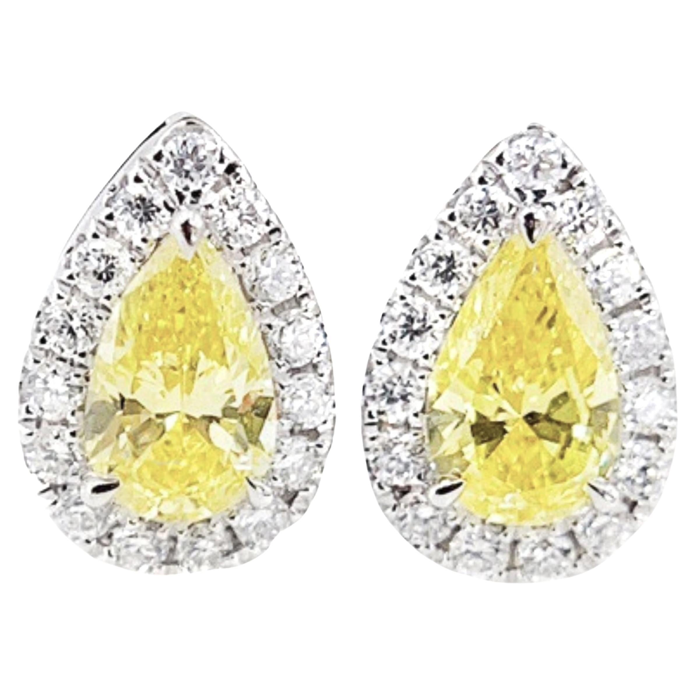 18K White Gold Pear-Cut Yellow Diamond Stud Earrings