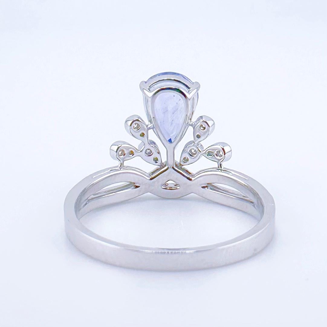 18K White Gold Pear-Cut Yellow Sapphire Crown Ring with Diamonds In New Condition For Sale In Kowloon, HK