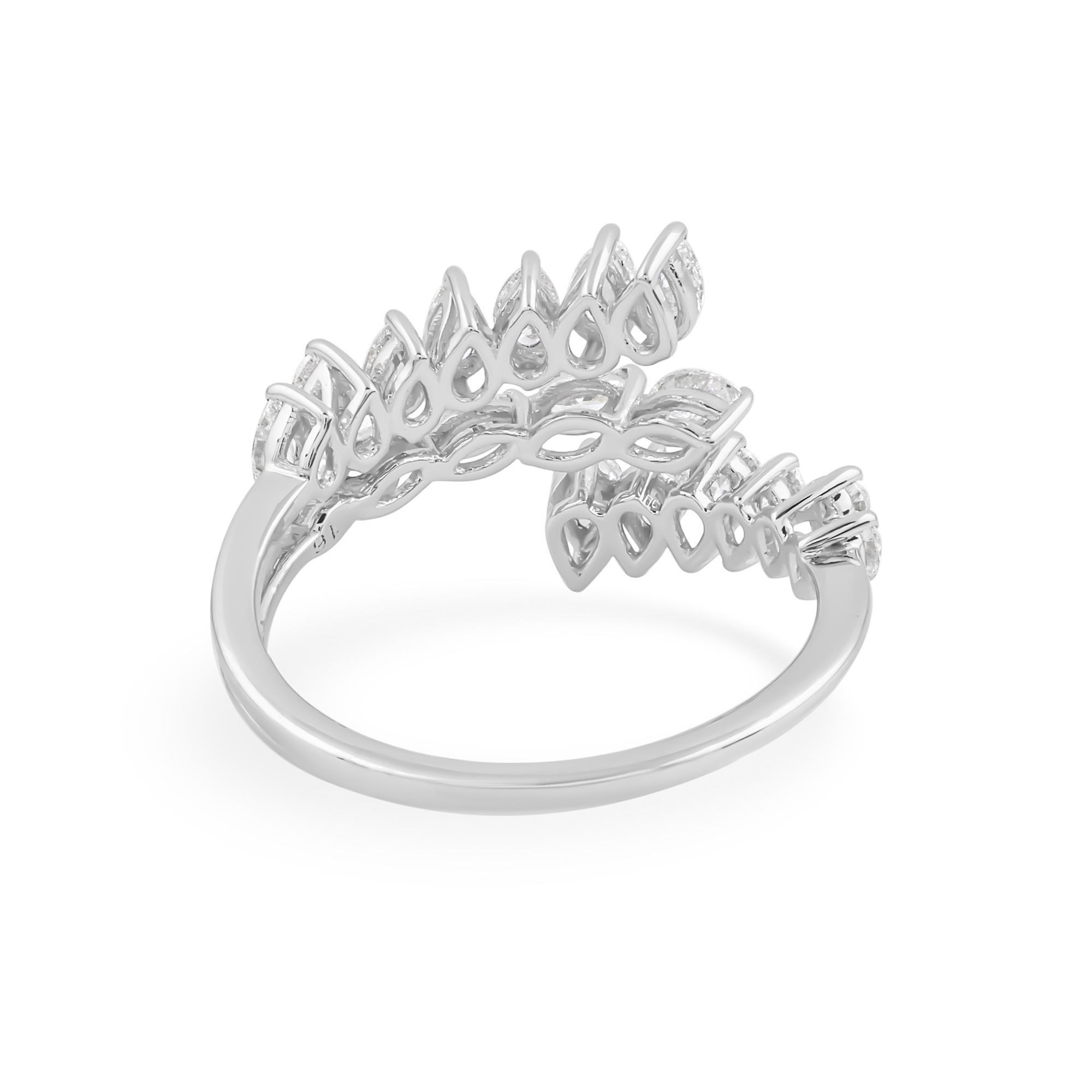 En venta: Alianza de oro blanco de 18k Marquesa de pera SI/H Diamante natural en espiral  3