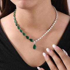 18k White Gold Pear Shape 8.17 Ct Diamond 19.99 Ct Emerald Drop Necklace