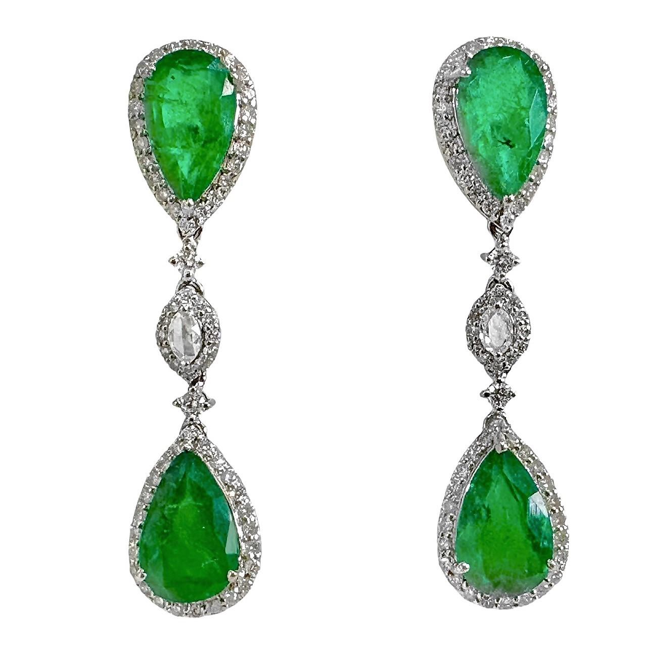 Modern 18k White Gold Pear Shaped Emerald and Diamond Drop Earrings
