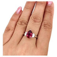 18k White Gold Pear-Shaped Orangy-Red Ruby Cts 3.40 Diamond Engagement Ring