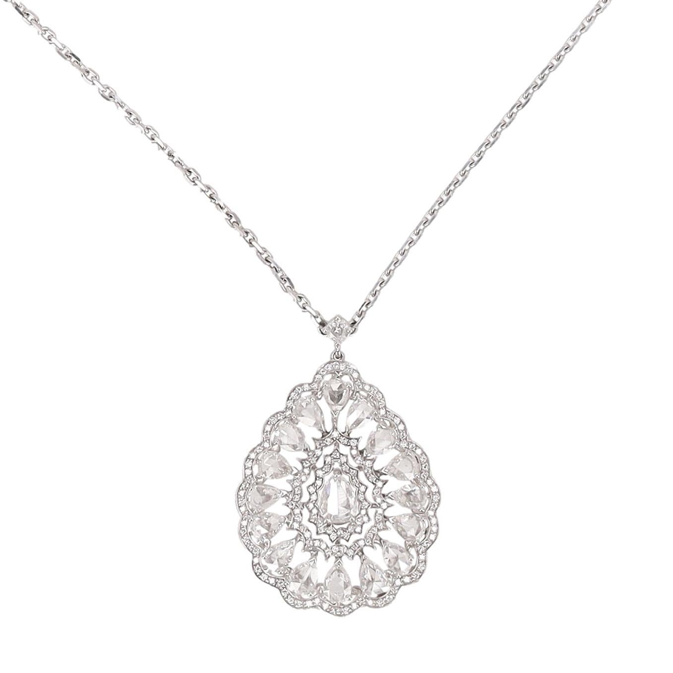 Collar Colgante En Forma De Pera De Oro Blanco De 18 Quilates Engastado Con 9 Quilates De Diamantes Corte mixto en venta