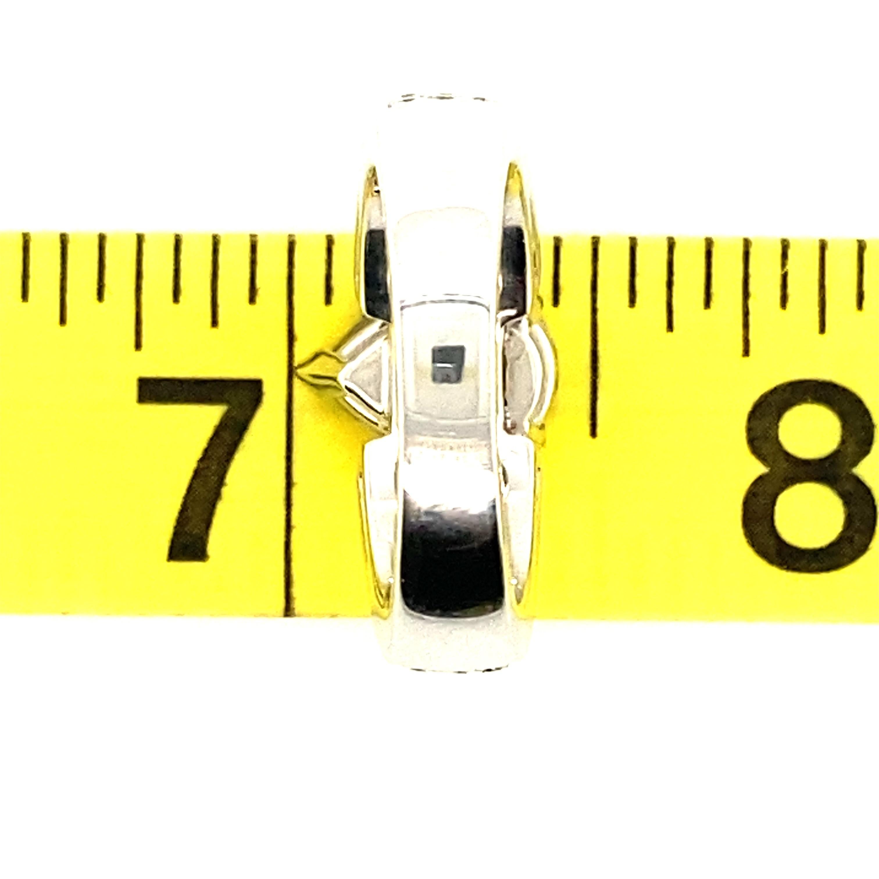 18K White Gold Pear Shaped Tanzanite and Diamond Ring 4