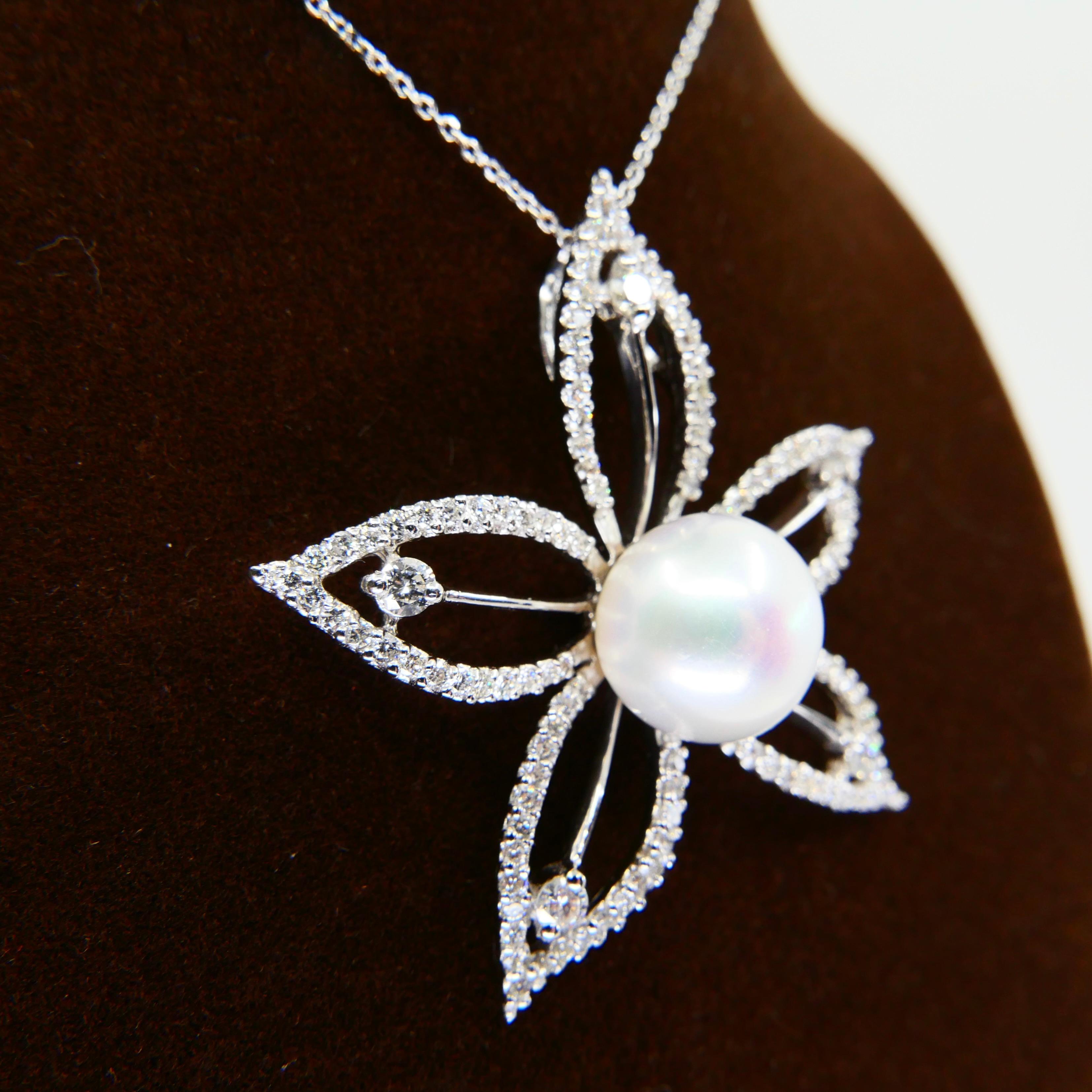 18k White Gold Pearl & Diamond Star Flower Pendant For Sale 4