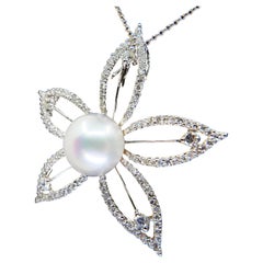 18k White Gold Pearl & Diamond Star Flower Pendant