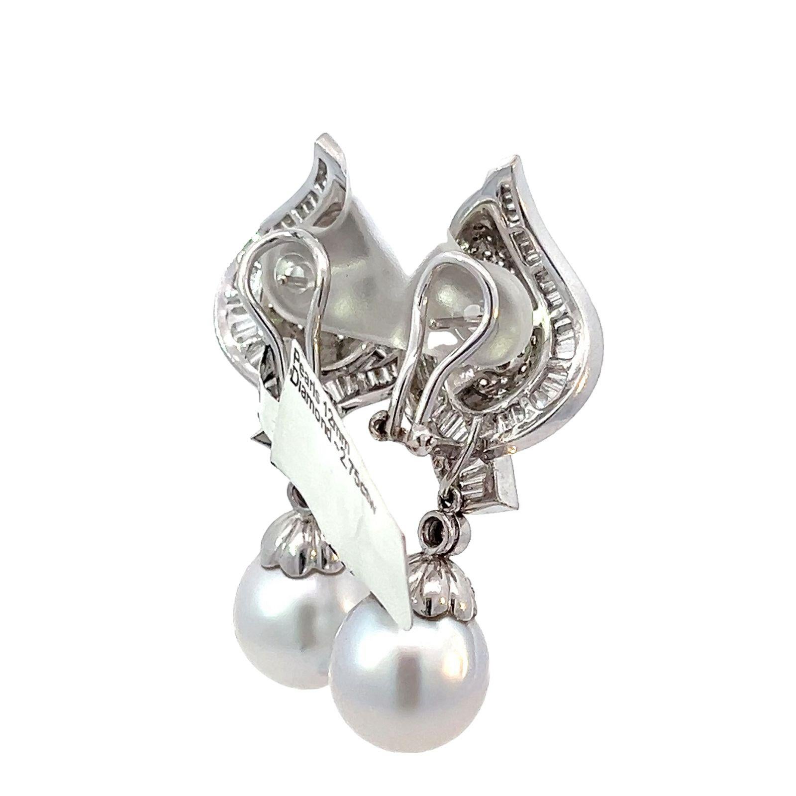  Abnehmbare Tropfenohrringe mit Perlen und Diamanten im Zustand „Hervorragend“ im Angebot in Beverly Hills, CA