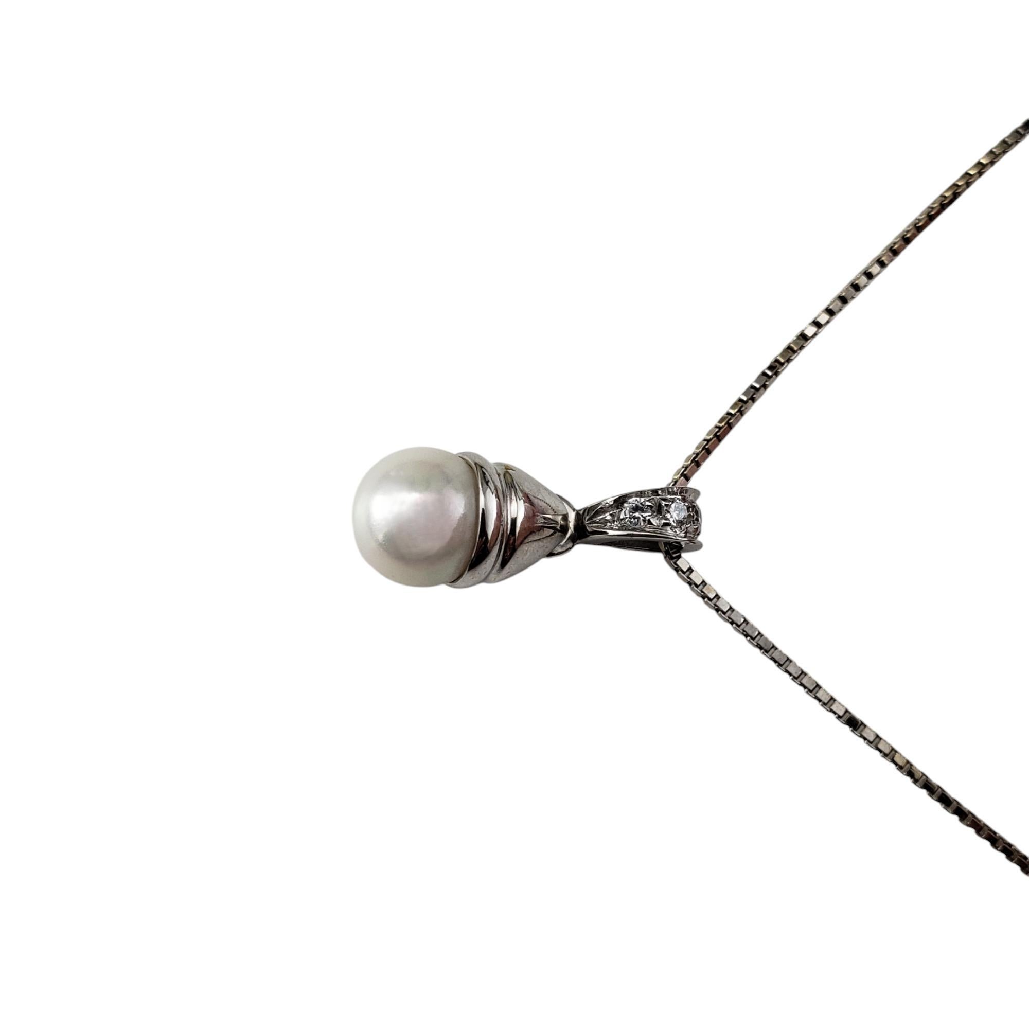 18K White Gold Pearl and Diamond Pendant Necklace #20275 In Good Condition In Washington Depot, CT