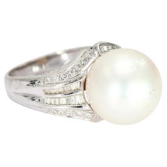 18k White Gold Pearl Cocktail Ring with Diamonds