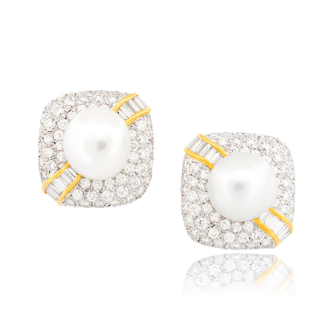 Modern 18k White Gold Pearl & Diamond Stud Earrings For Sale