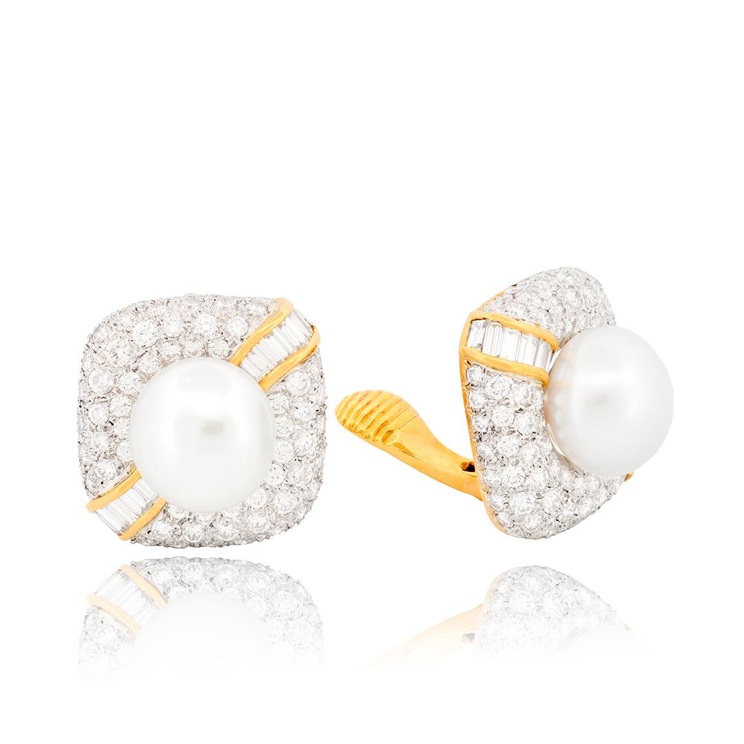 Women's 18k White Gold Pearl & Diamond Stud Earrings For Sale