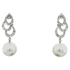 18 Karat Weißgold Perlen-Tropfen-Ohrringe mit Diamanten