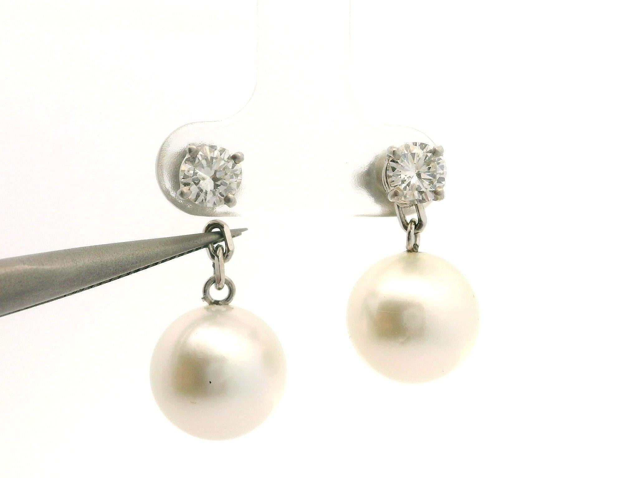 18k White Gold Pearl w/ 1ctw Diamond Wearable as Stud Or Dangle Drop Earrings In Excellent Condition For Sale In Montclair, NJ