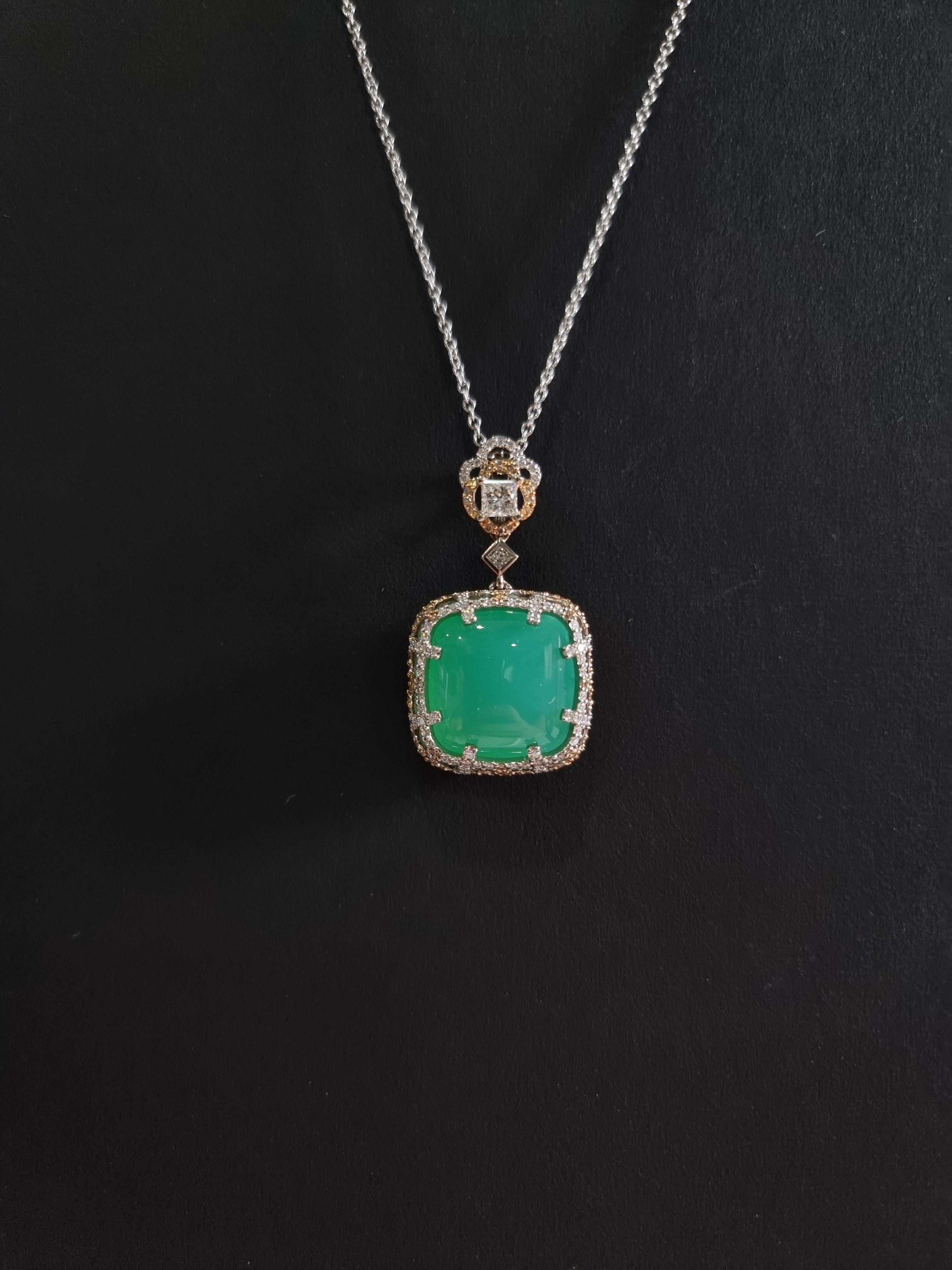 Taille cabochon Pendentif en or blanc 18K Diamants avec chrysoprase coussin en vente