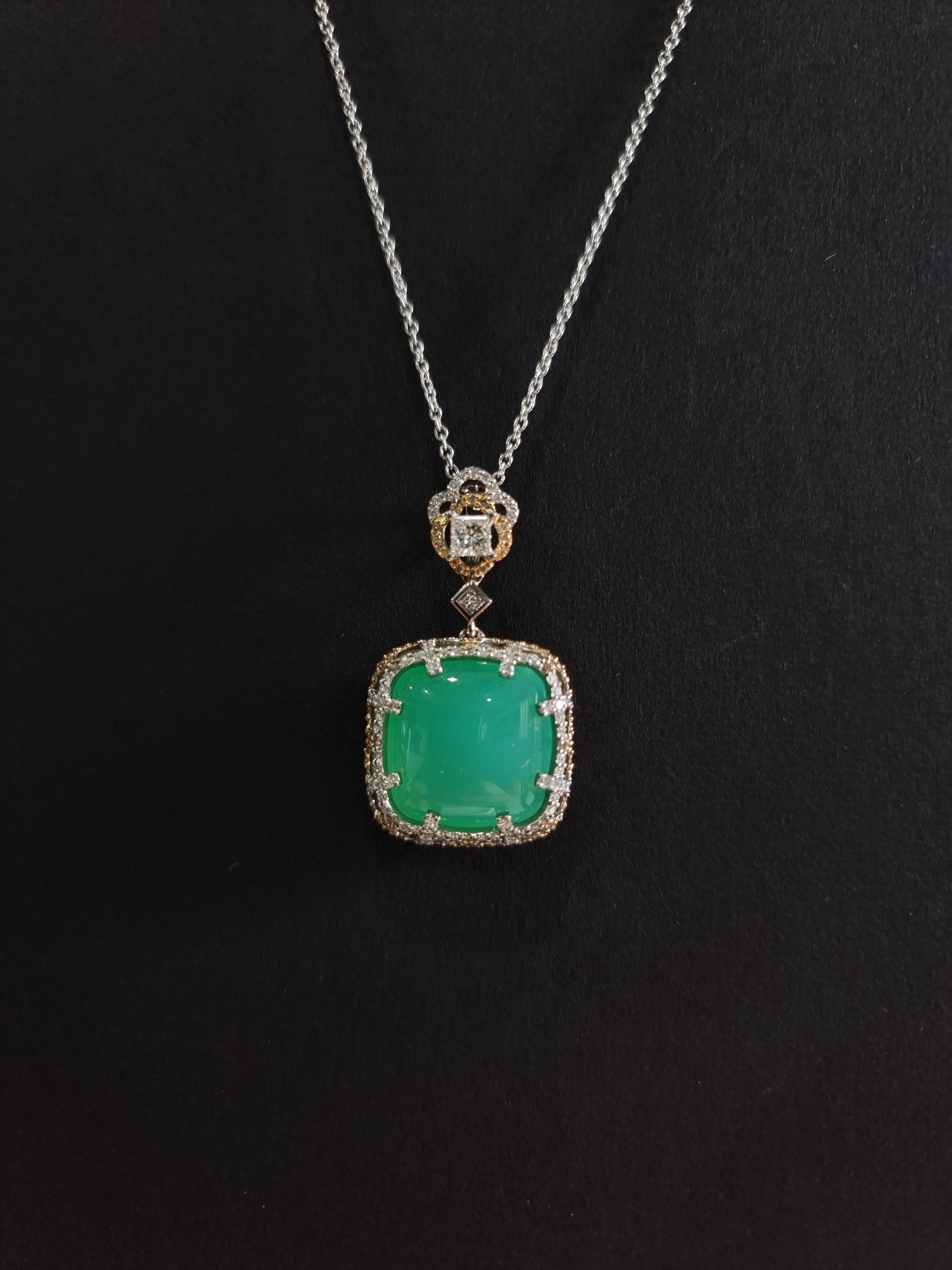 Pendentif en or blanc 18K Diamants avec chrysoprase coussin en vente 1