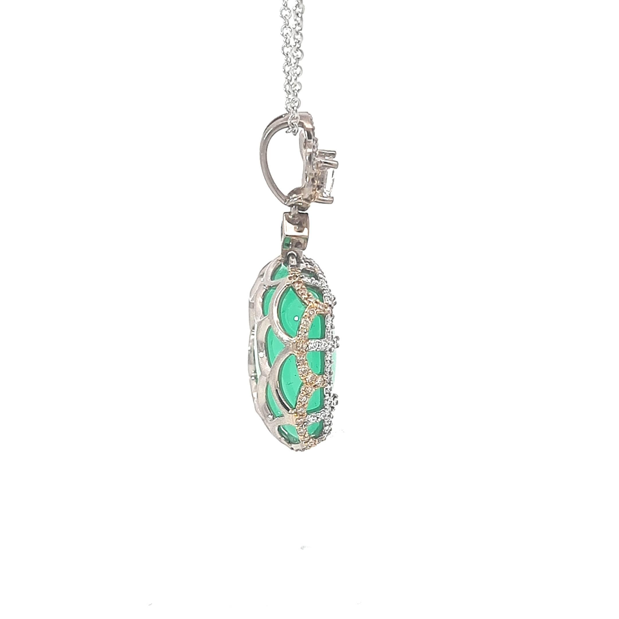 Pendentif en or blanc 18K Diamants avec chrysoprase coussin en vente 4