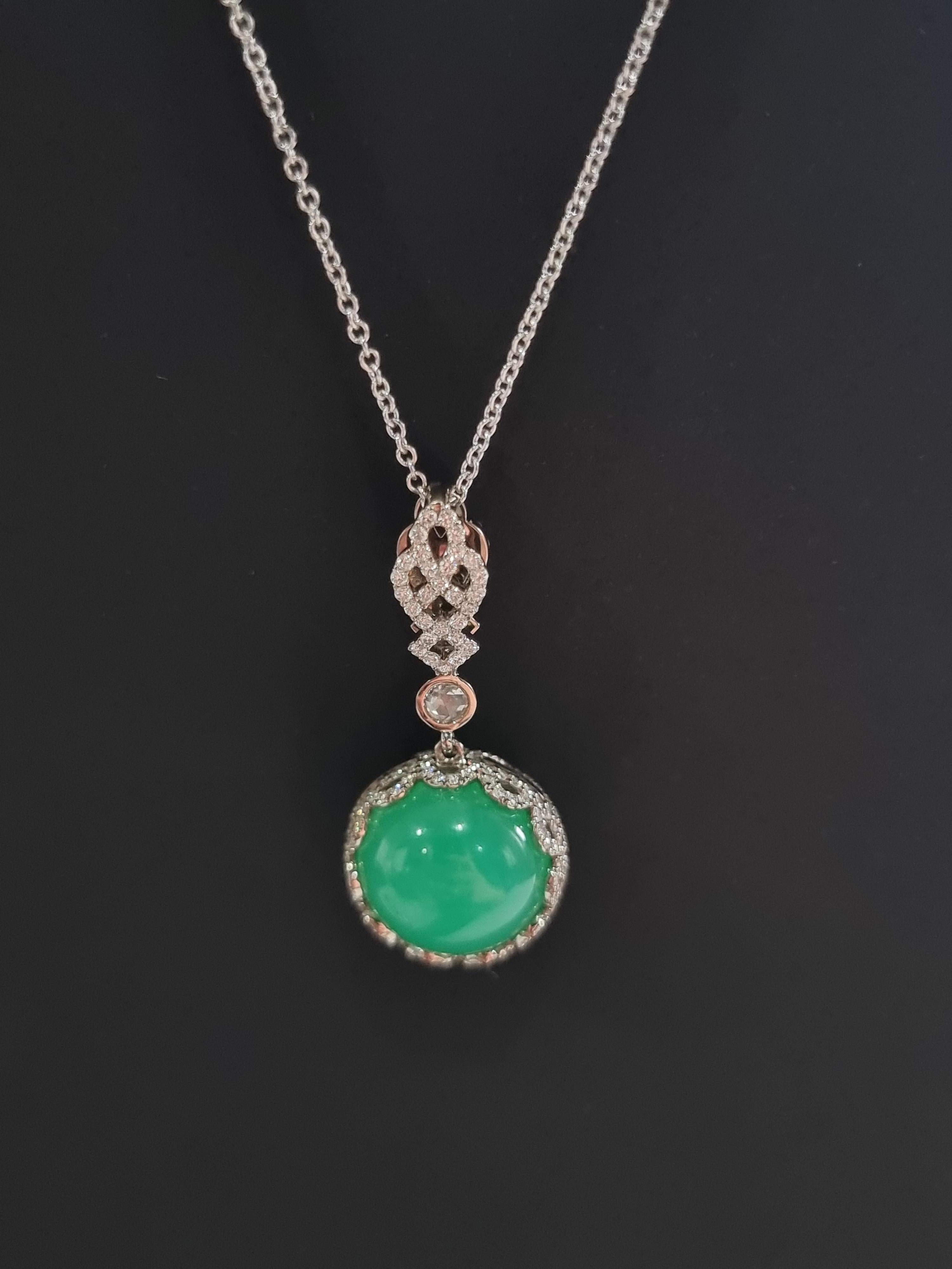 Ciondolo in oro bianco 18K con diamanti e crisoprasio cabochon rotondo in vendita 5