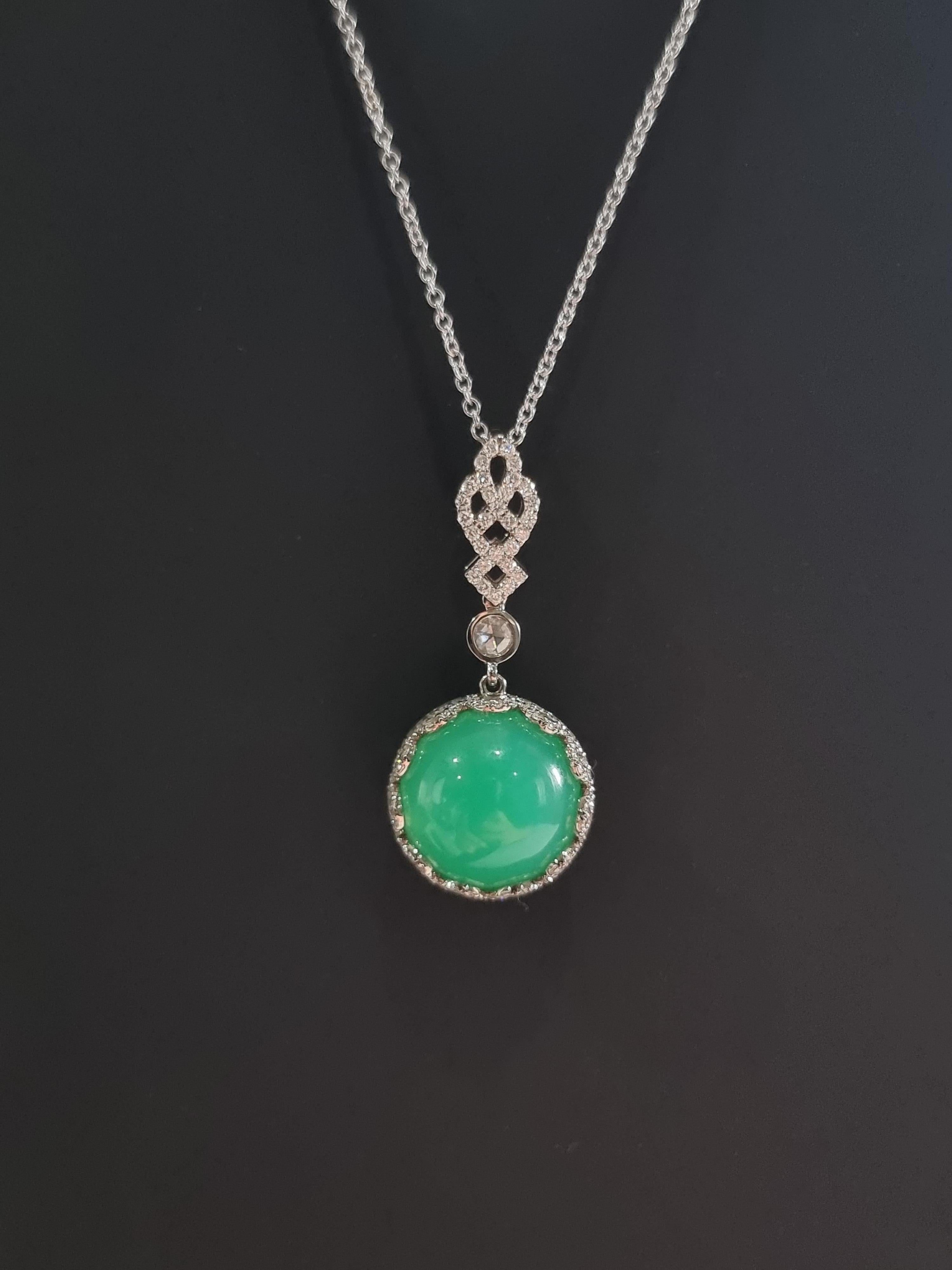 Ciondolo in oro bianco 18K con diamanti e crisoprasio cabochon rotondo in vendita 2