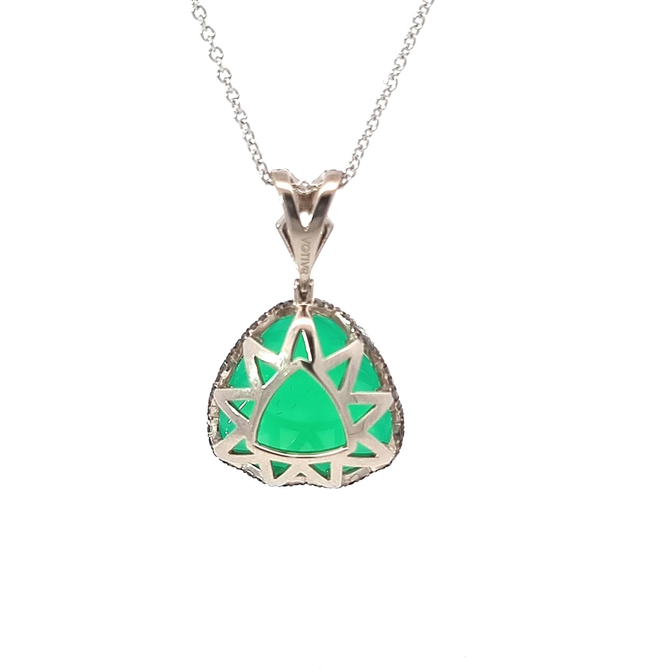 18K White Gold Pendant Diamonds with Trillion Chrysoprase For Sale 3