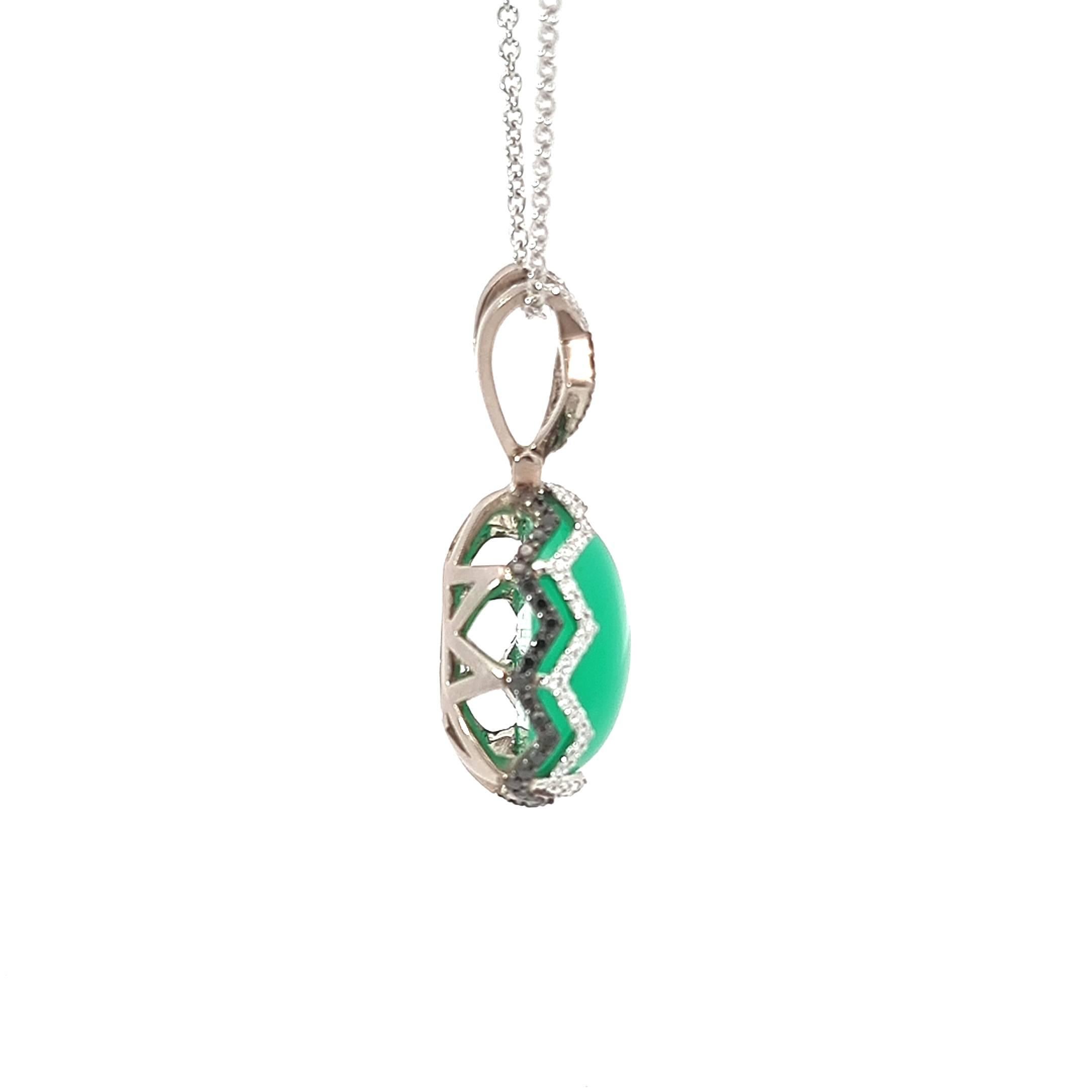 18K White Gold Pendant Diamonds with Trillion Chrysoprase For Sale 4