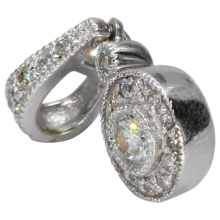 Colgante de Oro Blanco de 18k con Diamante Blanco Redondo en venta