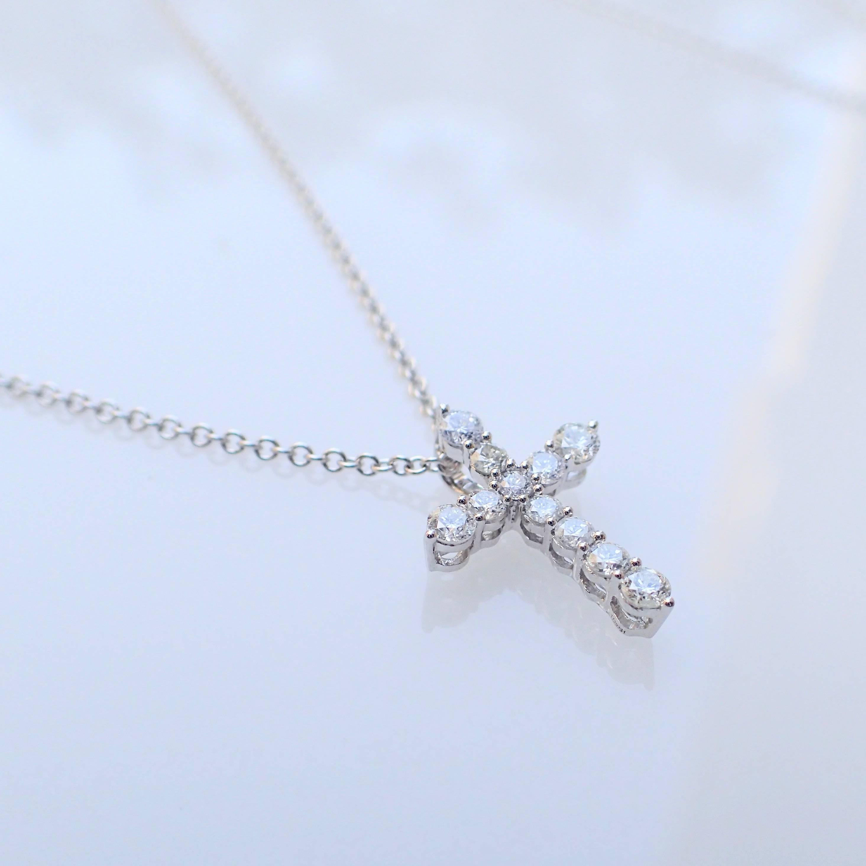 Contemporary 18 Karat White Gold Petite Cross Pendant Necklace 0.25 Carat of Diamond