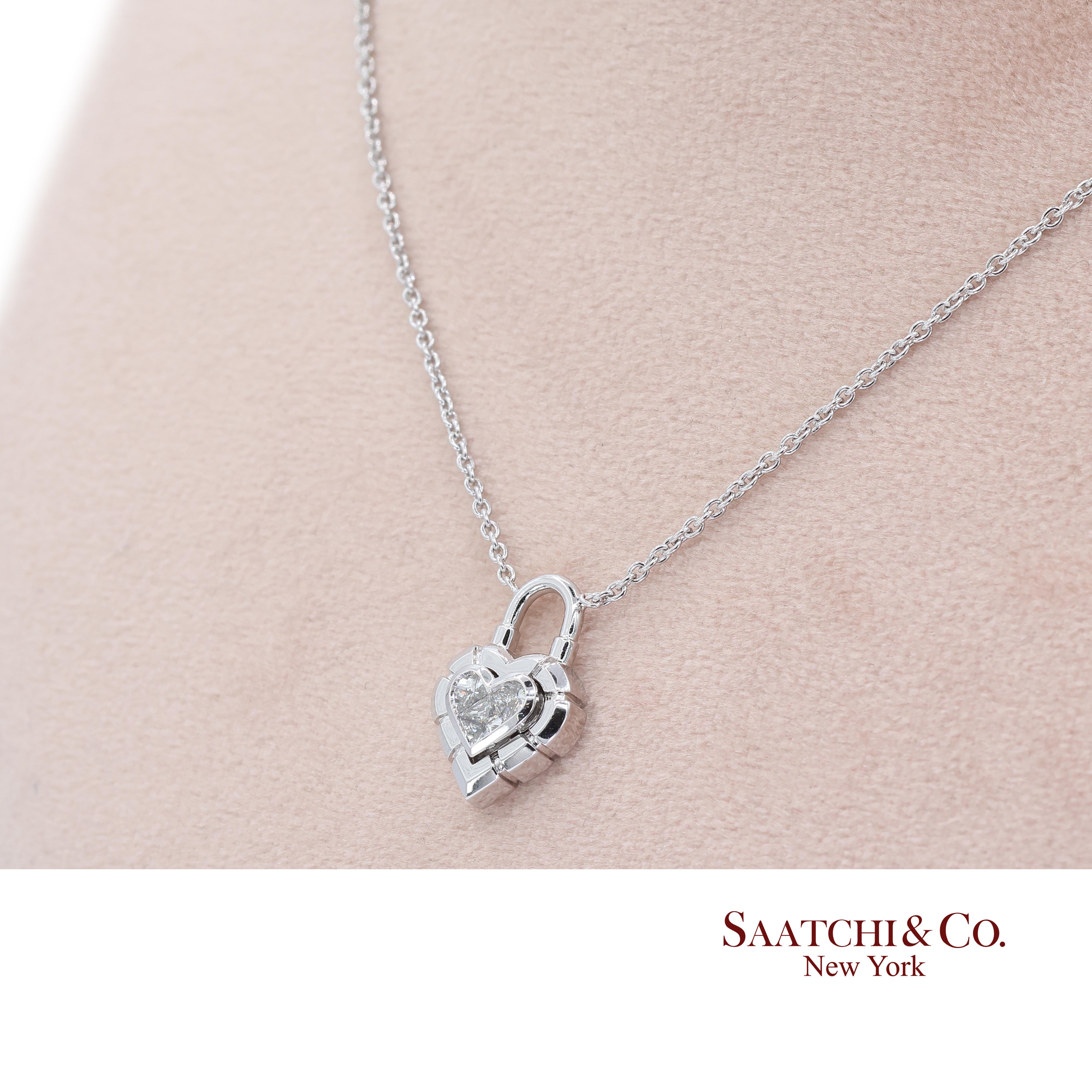 18K White Gold Pie Cut Heart Shape Pendant Necklace with Chain For Sale 3