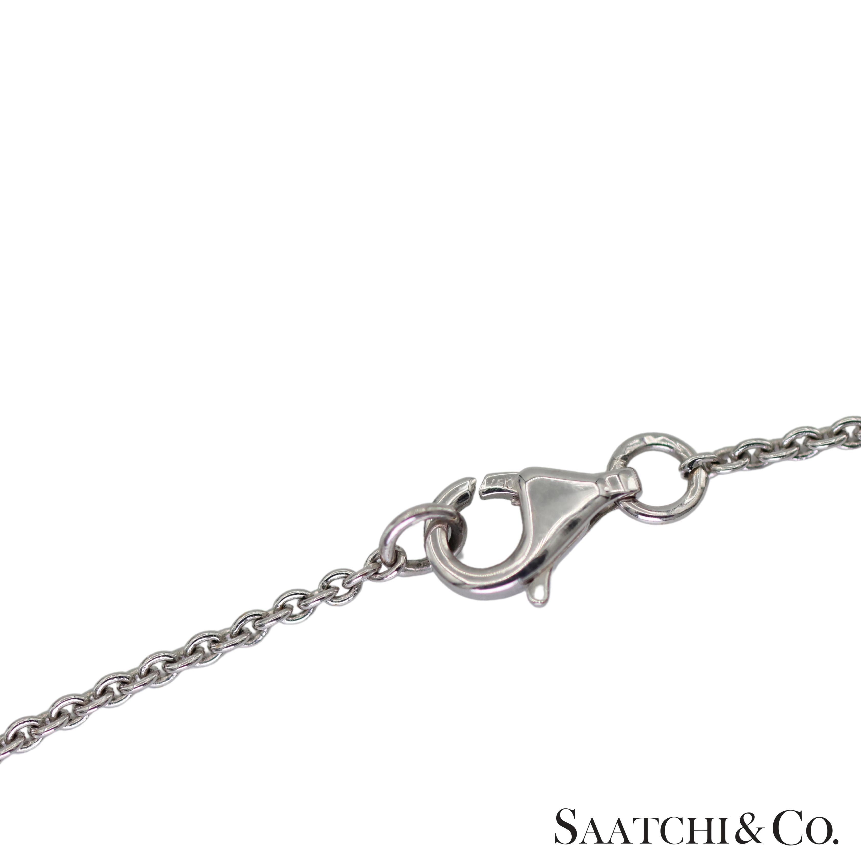 Diamant-Halskette

Metall Typ: 18k Weißgold
Gesamtgewicht des Artikels: 9,2 Gramm
Erheblich: Ja
Länge: 18,0 Zoll
Breite: 45.0 mm
Höhe: 5.0 mm

1:
Primärer Stein: Diamant
Karatgewicht: 2.0 Ct.
Stein-Schliff: Rund
Steinfarbe: Weiß
Diamant Reinheit: