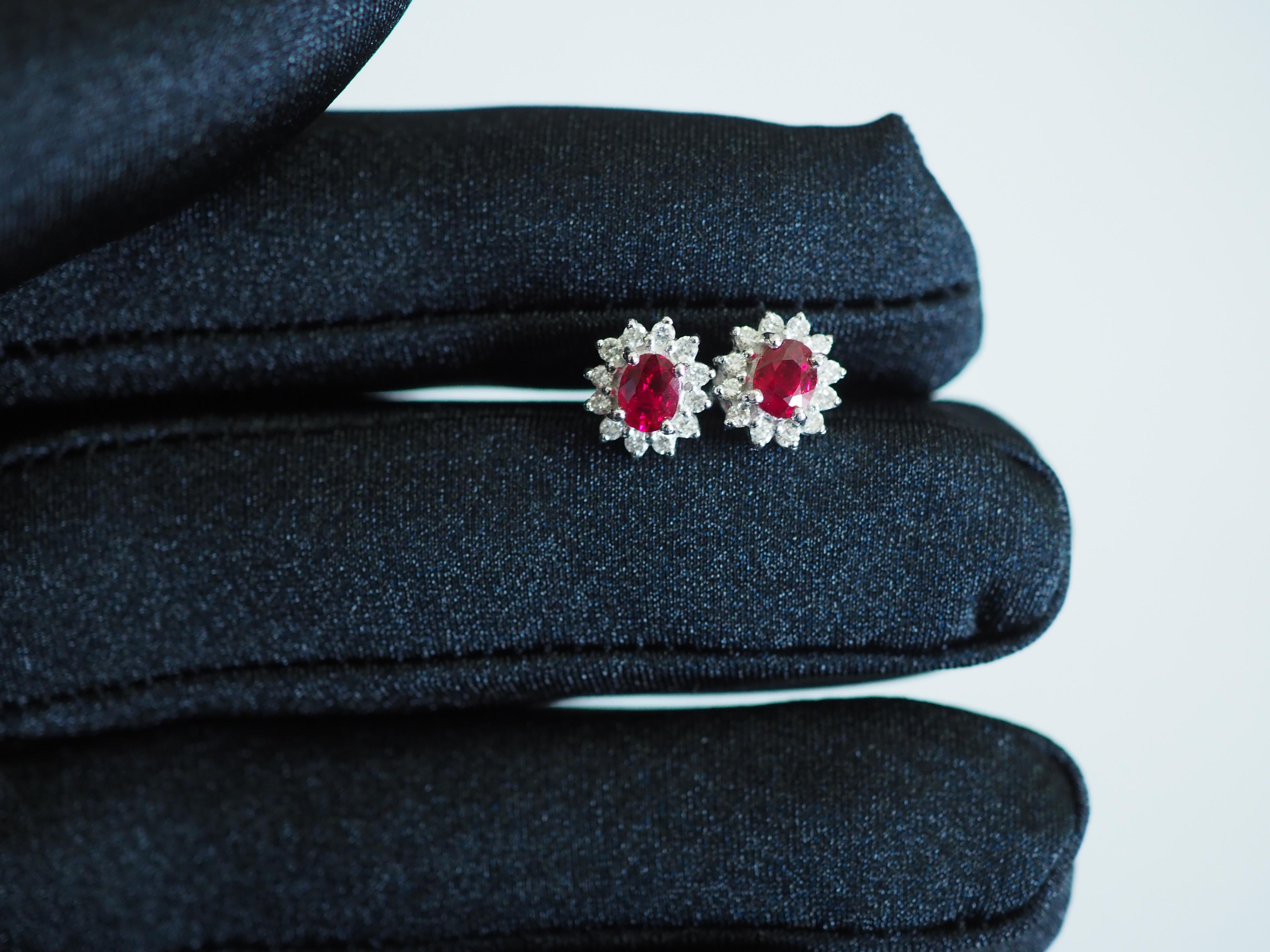 18k White Gold Pigeon's Blood Red Ruby & Diamond Cocktail Stud Earring In New Condition In เกาะสมุย, TH