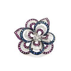 18K White Gold Pin Brooch with 4.5ct Round G VS Diamonds & 7.25ct Sapphire