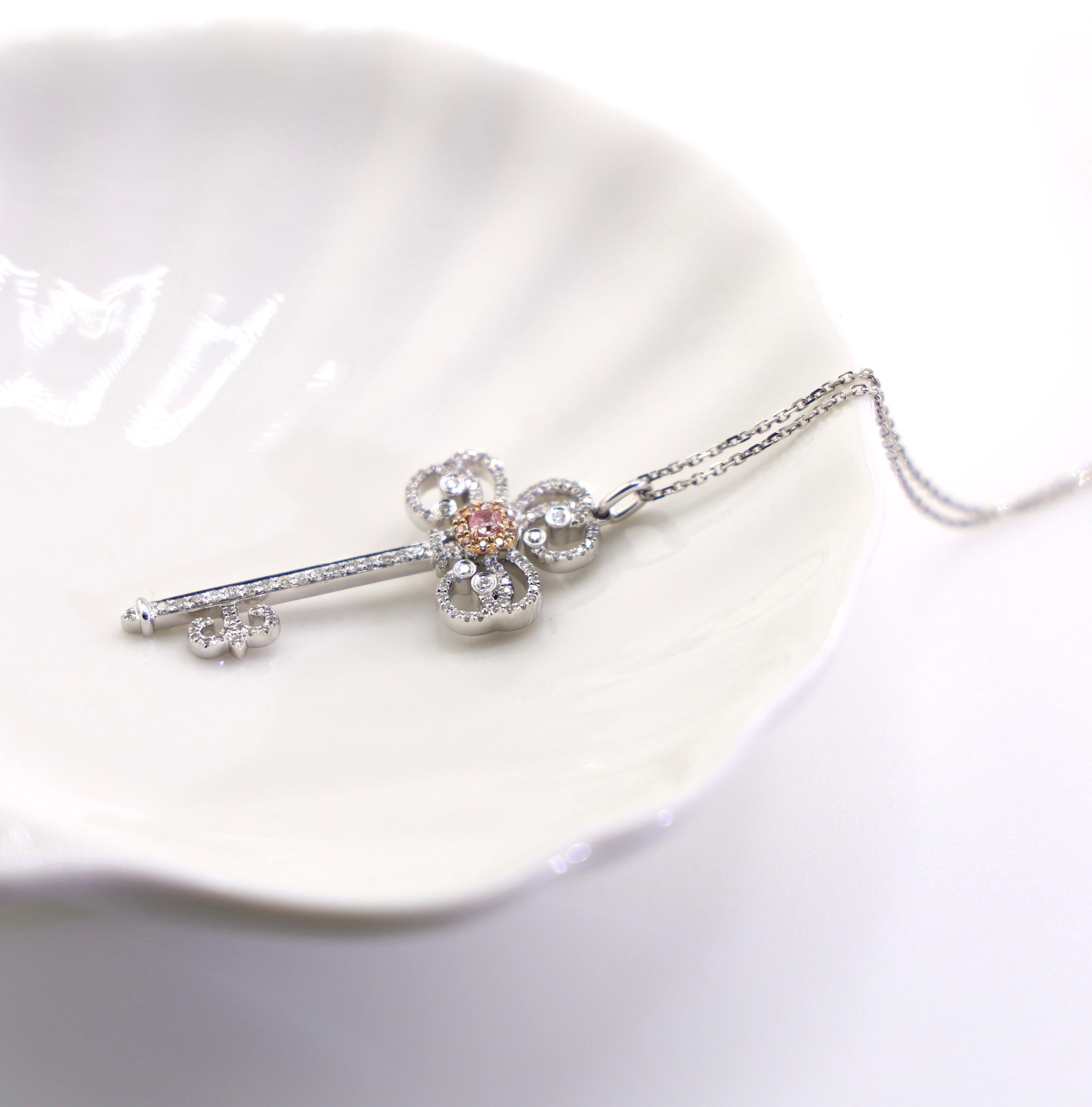 da uomo o donna Collana con ciondolo con diamante rosa e diamante Key to Your Heart in oro bianco 18K in vendita