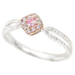 18K White Gold Pink Diamond Ring with Diamonds