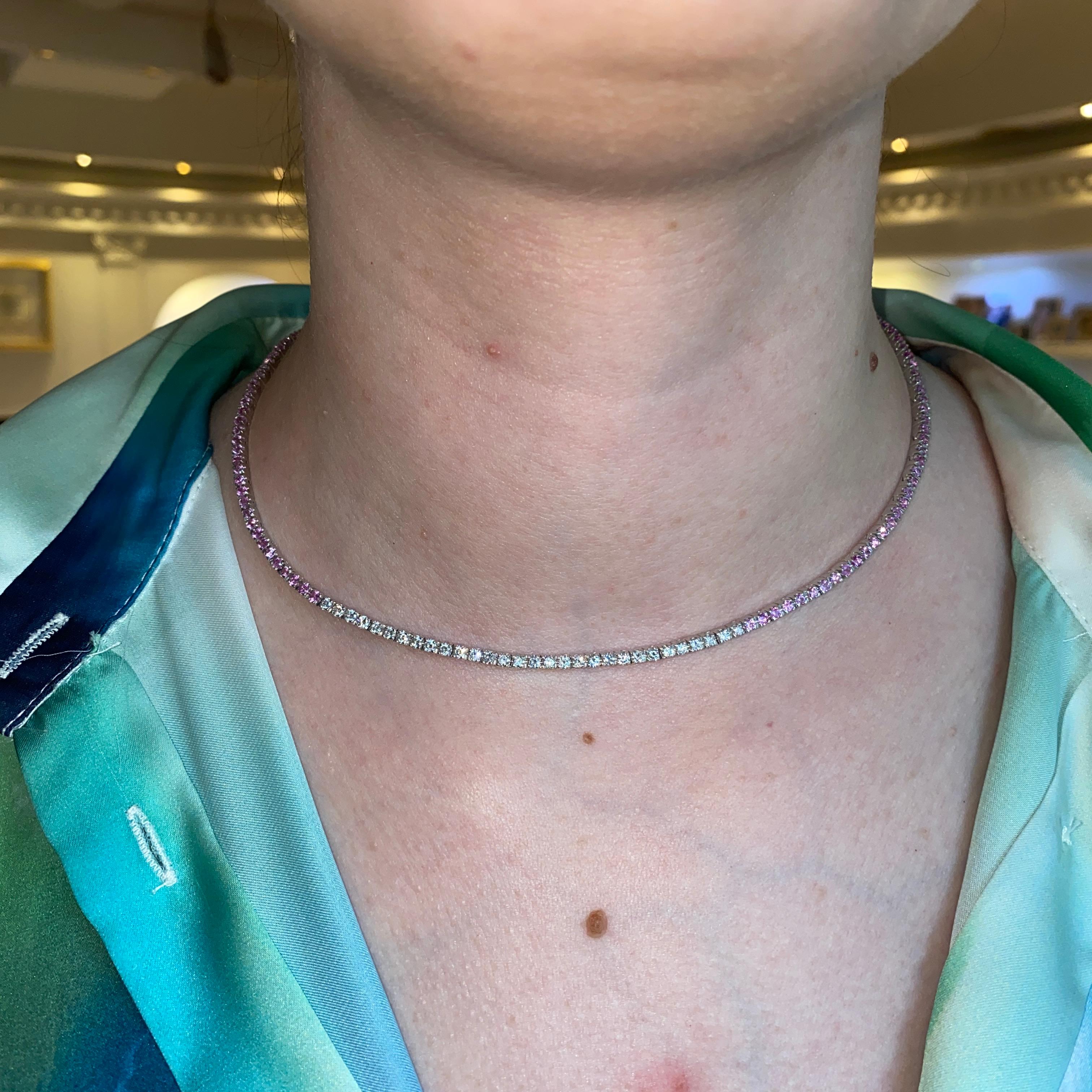Collana Rivière in oro bianco 18 carati con zaffiri rosa e diamanti in vendita 2
